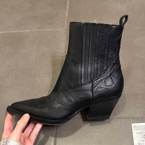 Dolce Vita Black Western Ankle Boots